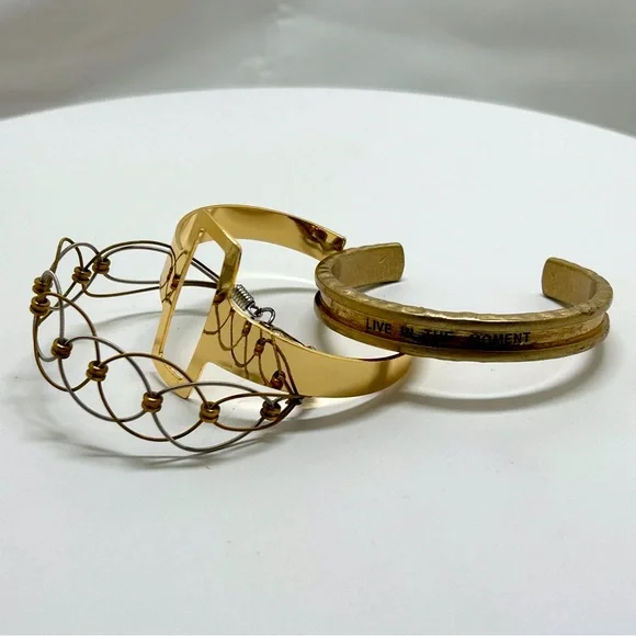 Stack Of 8 Vintage Gold Bangle And Cuff Bracelets - Picture 3 of 5